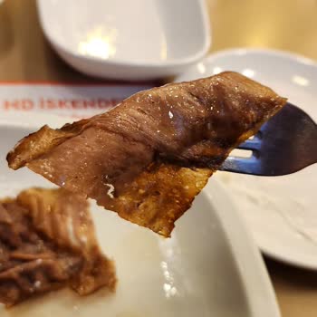 Neomarin AVM'de Hayal Kırıklığı: Pahalı Ve Kalitesiz İskender