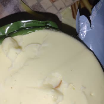 BİM Marketten Alınan Kaşar Peynirinde Tanımlanamayan Madde Şoku