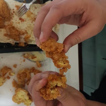 Cajun Tavuk Sepeti: Taş Gibi Ve Eti Eksik!