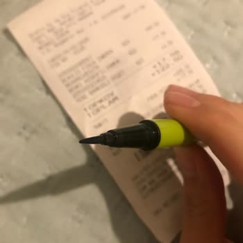 Yeni Alınan Eyeliner Akma Sorunu