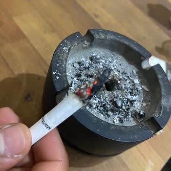 Marlboro Edge Sigara İçindeki Yabancı Maddeler
