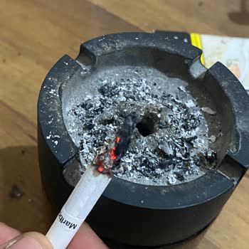 Marlboro Edge Sigara İçindeki Yabancı Maddeler