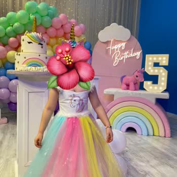 Zara Doğum Günü Partisinde Elbise Krizi