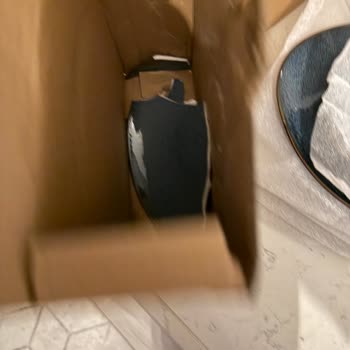 Kırık Yemek Takımları Ve Ulaşılamayan Müşteri Hizmetleri