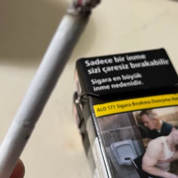 Parliament Midnight Blue'da Kalite Sorunu Ve Odun Şikayeti