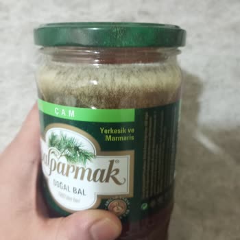 Balparmak Çam Balında Şaşırtıcı Beyaz Görüntü