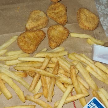 Buz Gibi Burger Ve Umursamaz Hizmet!