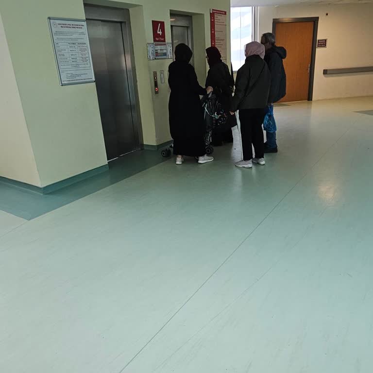Çekmeköy Hastanesindeki Asansör Ve Randevu Sorunları