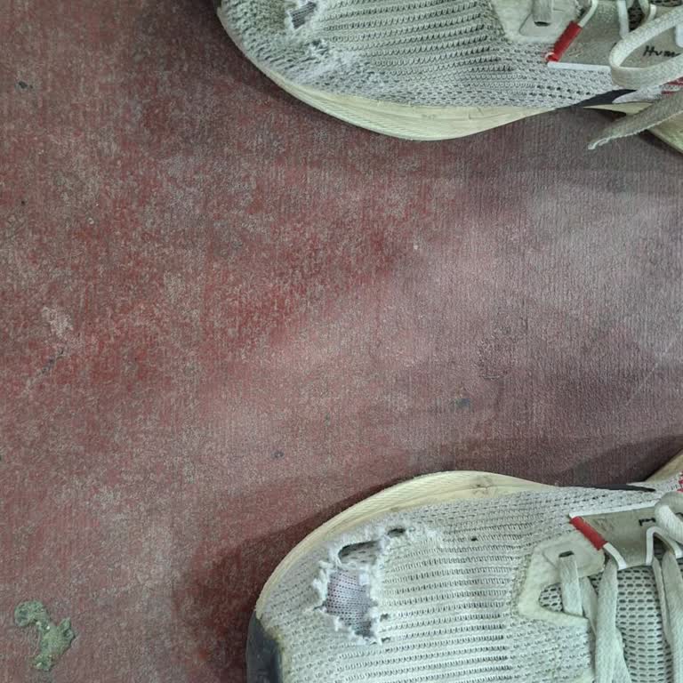 Yüksek Fiyatlı Ayakkabının Beklenmedik Yırtılması