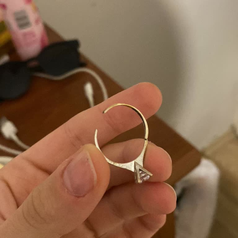 Evlilik Teklifi İçin Aldığım Yüzük Teneke Gibi Kırılıyor