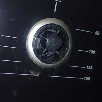 Fırının Aşırı Isınması Mutfak Dolaplarını Mahvetti