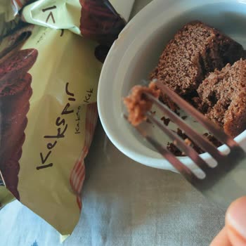 Kekspır Kakaolu Kek'te Kıl Şoku