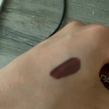 Yanıltıcı Ruj Rengi Ve İade Sorunu