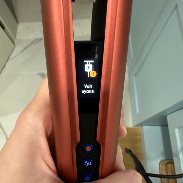 Dyson Airstrait Cihazındaki Sürekli Voltaj Uyarısı Ve Müşteri Hizmetlerinin Yetersizliği