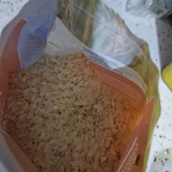 Kalitesiz Pirinç: Böcek Ve Kötü Koku Sorunu