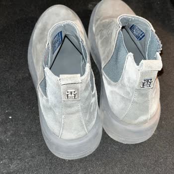 Tommy Hilfiger Botlarda Kalite Sorunu