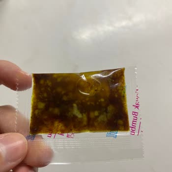 Körili Noodle Sosunda Beklenmedik Parçalar