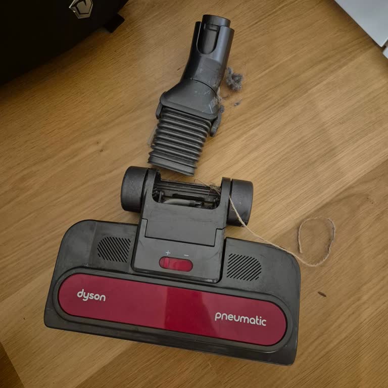 Dyson Süpürge Başlığı İçin Acil Destek Talebi