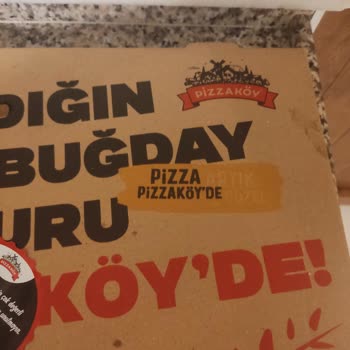 Dağınık Pizza Ve İlgisiz Müşteri Hizmeti