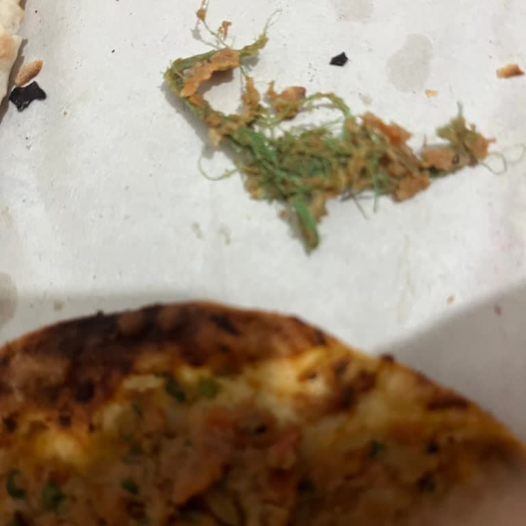 Lahmacundan Çıkan Şaşırtıcı Cisim