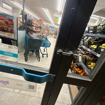 A101 Marketin Erken Kapanma Sorunu Ve İlgisiz Personel