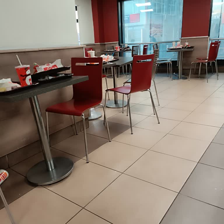 Burger King Üsküdar Şubesinde Hijyen Ve Sipariş Sorunları