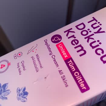 Tüy Dökücü Kremde Şok Edici Cam Parçaları