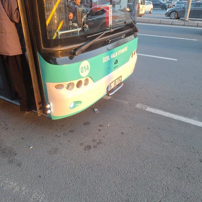 Tehlikeli Otobüs Şoförü: Yolcu Güvenliğini Tehdit Eden Umursamazlık