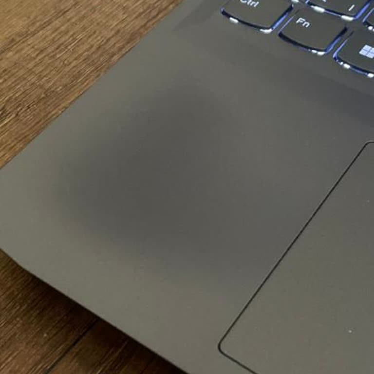 Lenovo Laptop'un Malzeme Kalitesi Hayal Kırıklığı Yarattı