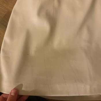 Stradivarius'tan Aldığım Etekte Beklenmedik Leke Sorunu