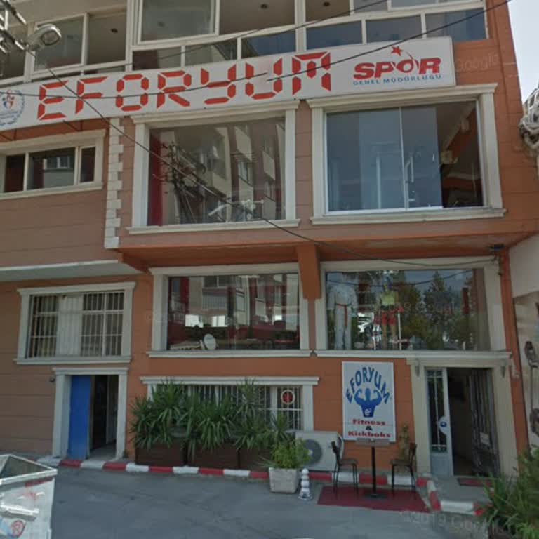 VIP Minibüsün Hasar Ödemesi 6 Aydır Bekliyor