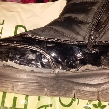 Skechers Botlarda Kalite Sorunu Ve Üretim Hatası!