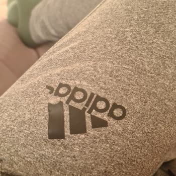 Adidas Eşofman Altında Kalite Sorunu