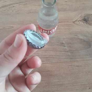 Tehlikeli Gazoz: Patlayan Şişe Ve Göz Yaralanması!