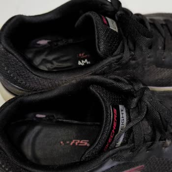 Skechers Ayakkabıda Hızlı Deformasyon Ve Yetersiz İnceleme