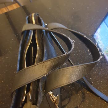 Vakko Çantamda Erken Yıpranma Sorunu