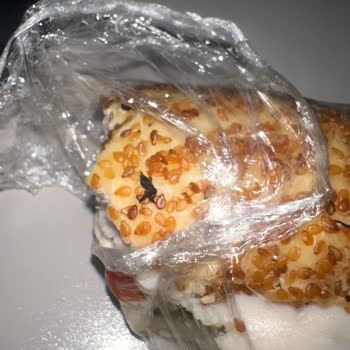 Böcekli Sandviç Şoku!