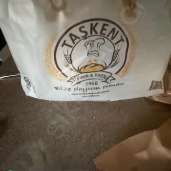 Taşkent Fırın & Cafe İzmir Her Ürünü Soğuk, Hamur Ve Yanlış Göndermesi