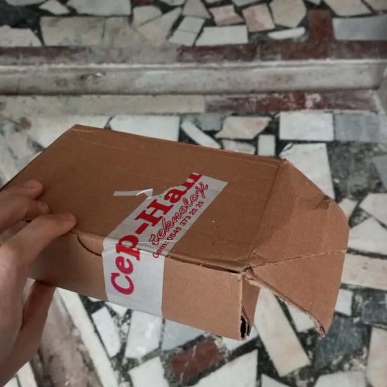 Kötü Paketleme Deneyimi: Teknolojik Cihazlar Daha İyi Korunmalı