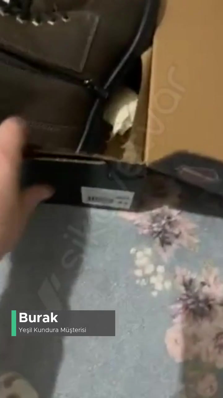 Yeşil Kundura Müşteri Memnuniyetsizliği, Hatalı Ürün Gönderimi! videonun kapak resmi