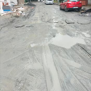 Esenyurt'ta İhmal Edilen Sokaklar: Vatandaş Mağdur