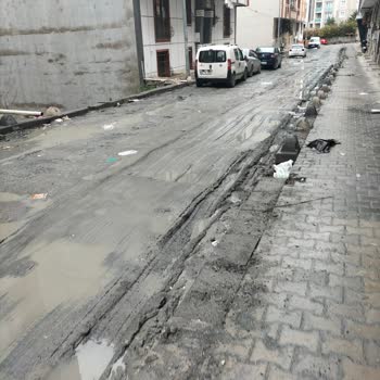 Esenyurt'ta İhmal Edilen Sokaklar: Vatandaş Mağdur