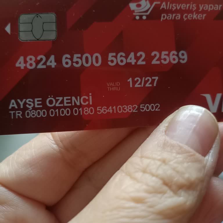 Ziraat Bankası'nda Kart Karmaşası Ve Kaba Davranış