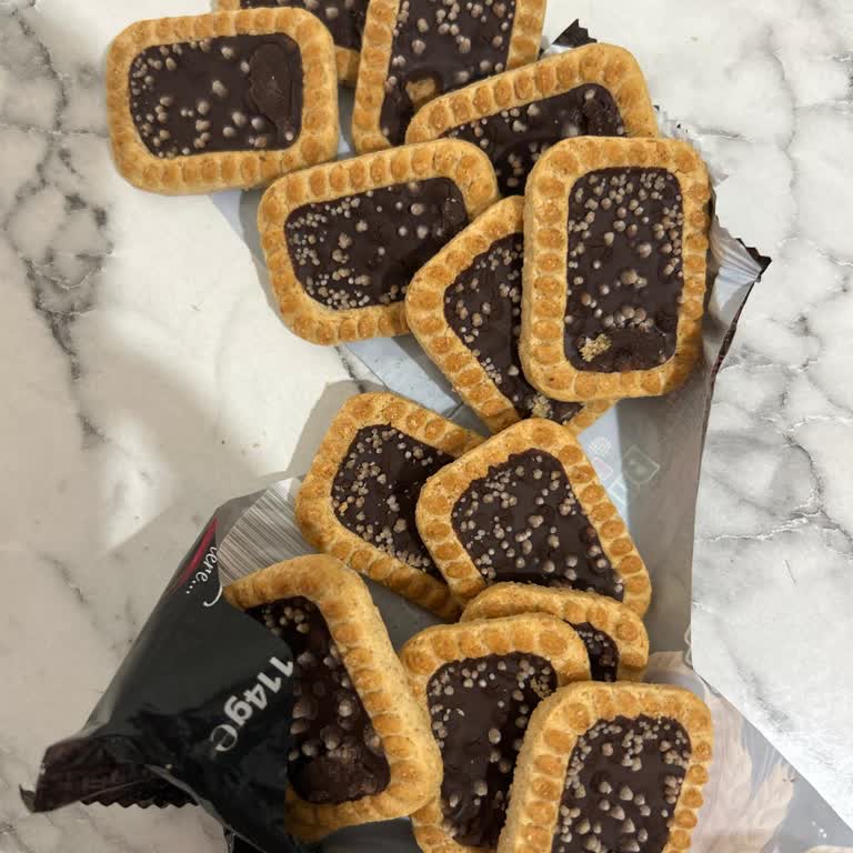 Son Kullanma Tarihi Geçmemiş Bozuk Çikolatalar