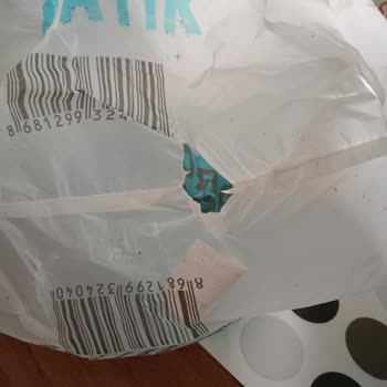 A101 Market Çalışanlarının Kaba Davranışları Ve Kalitesiz Poşetler!