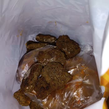Kötü Kokulu Ve Tatlı Köfte Deneyimi