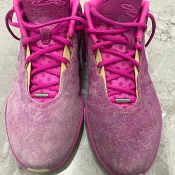 Nike Ayakkabının Renk Atması Mağduriyeti