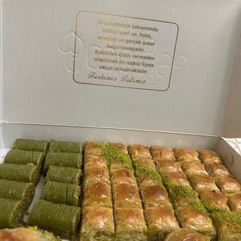 Yılbaşı Akşamı Tatlısında Fırça Kılları Şoku