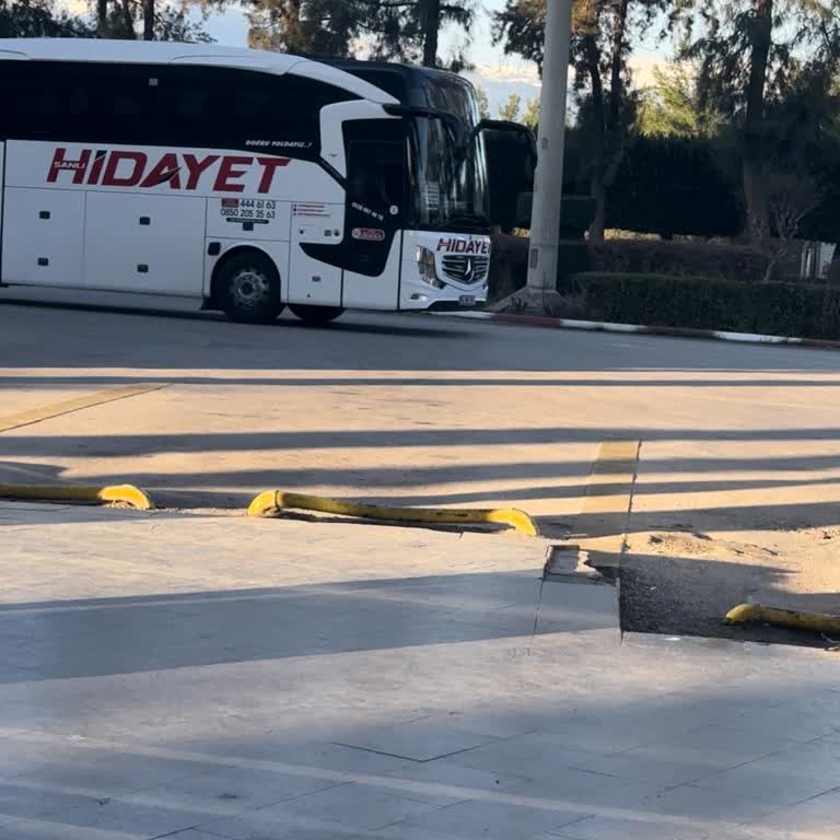 Otobüs Yolculuğunda Saygısız Muavin Davranışı