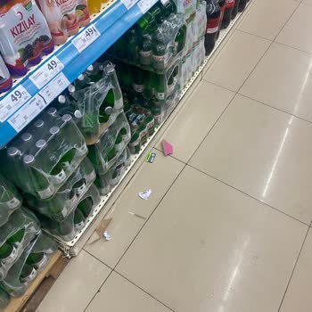 A101 Şubesinde Düzensizlik Ve İlgisiz Çalışan Sorunu